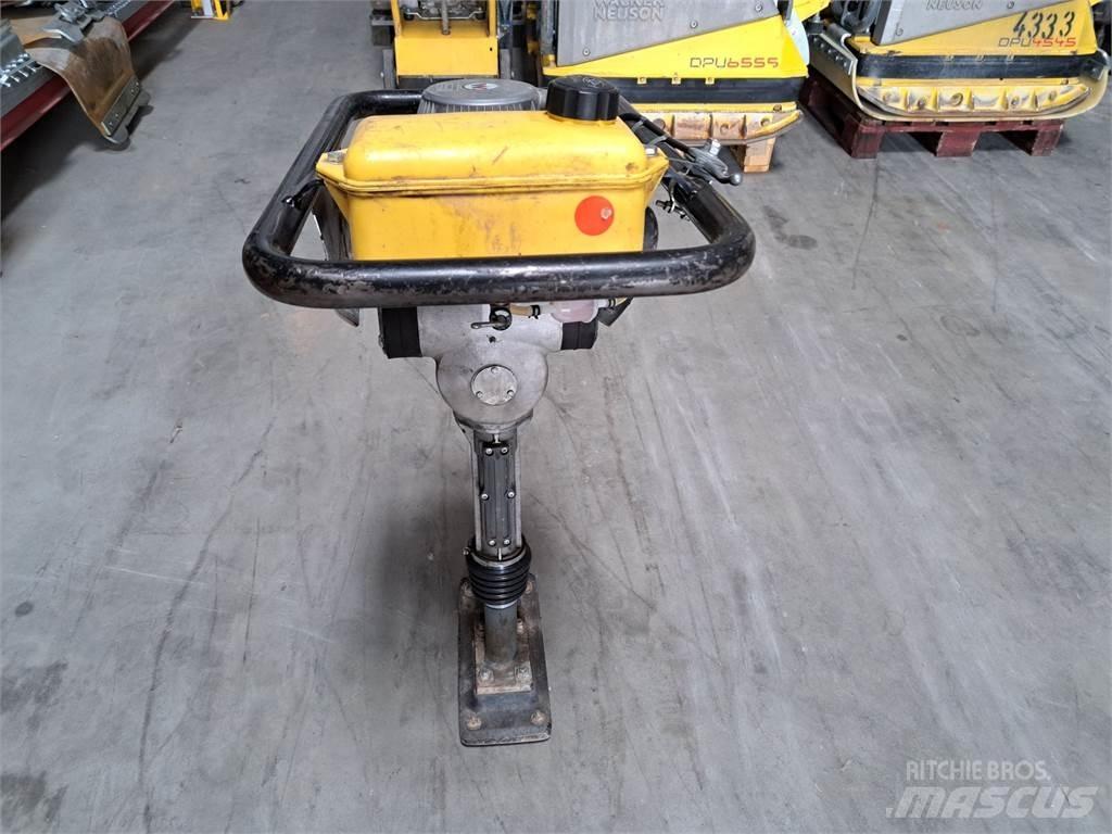 Wacker Neuson BS30 Пробки