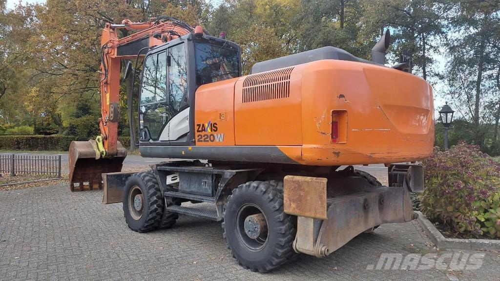 Hitachi ZX220W-5B Колесни екскаватори