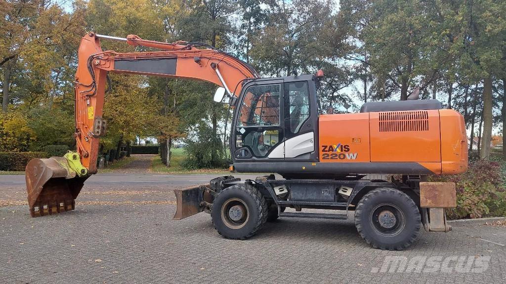 Hitachi ZX220W-5B Колесни екскаватори