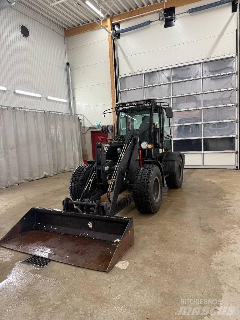  D-Machine  2550 Колесни товарачи