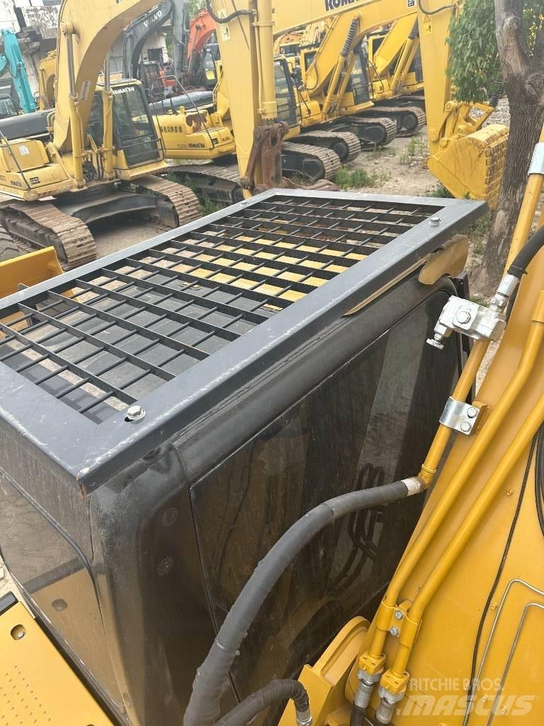 CAT CAT330D Средни екскаватори 7т - 12т