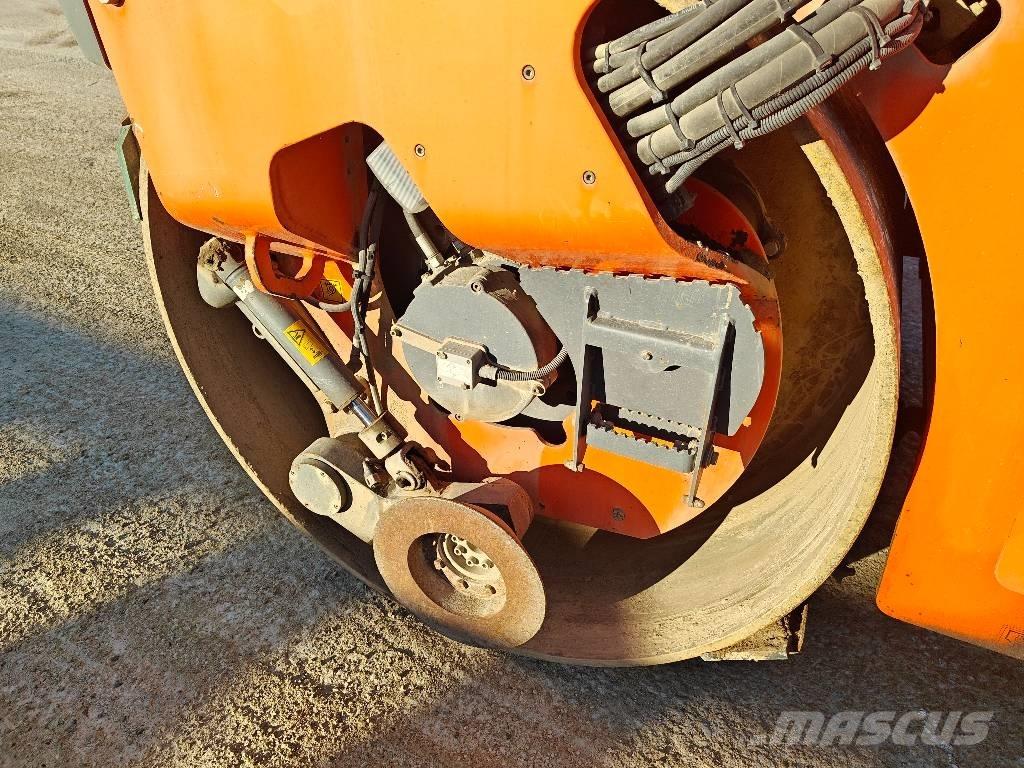 Hamm HD 110 VO Двойни барабанни ролки
