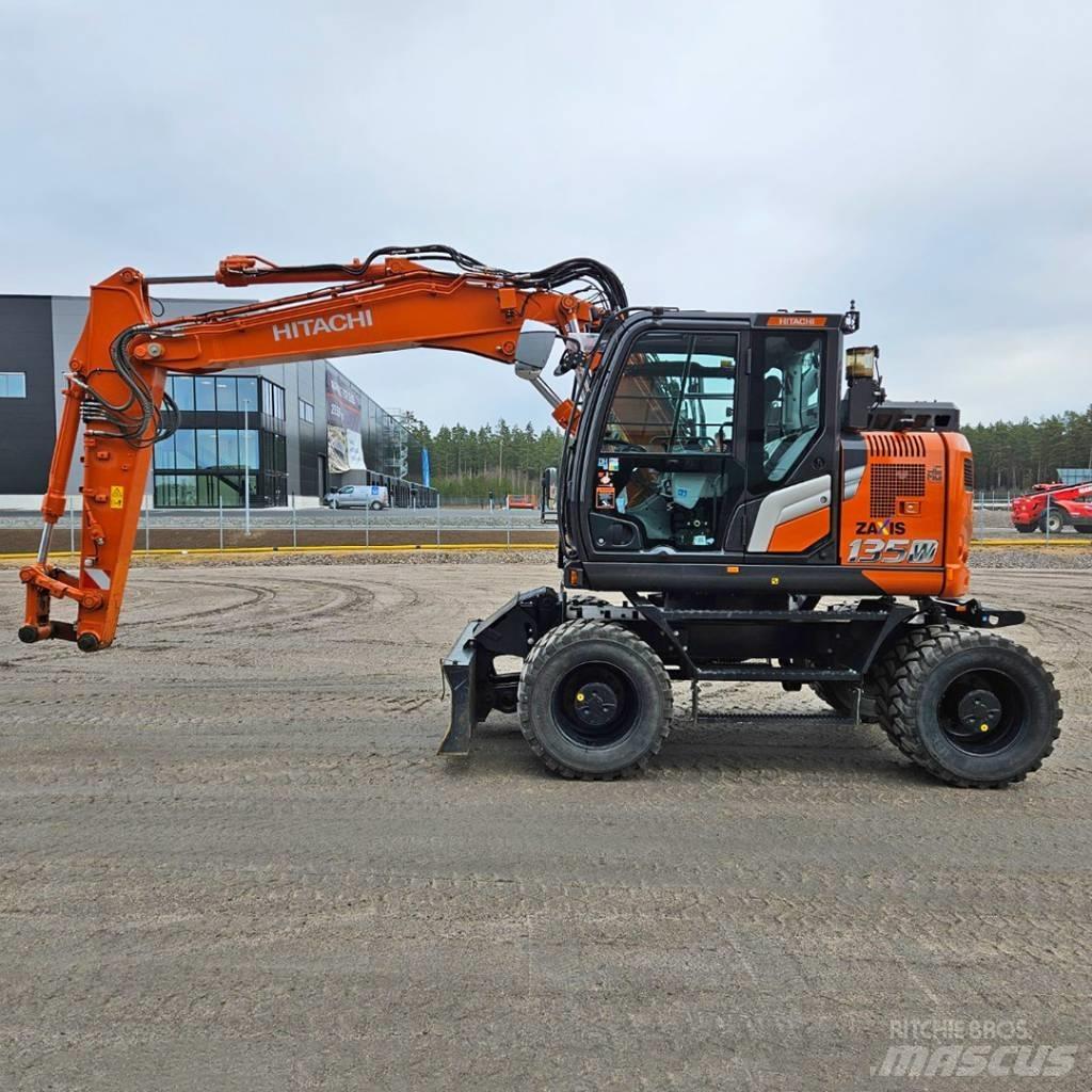 Hitachi ZX 135W Колесни екскаватори