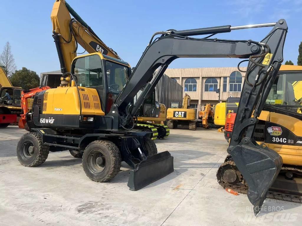 Hyundai R60W-9 Колесни екскаватори