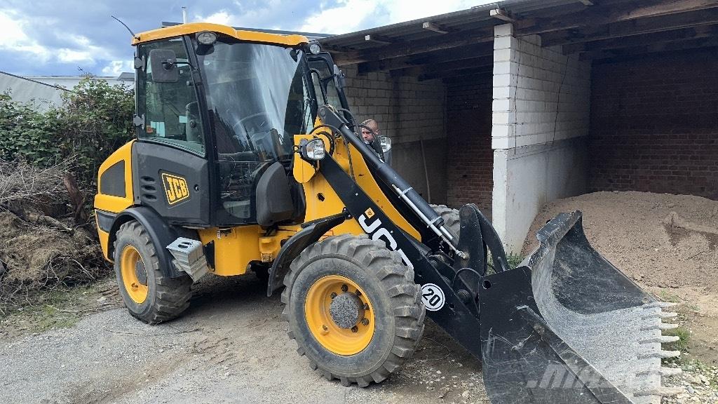 JCB 406 T 4 Колесни товарачи