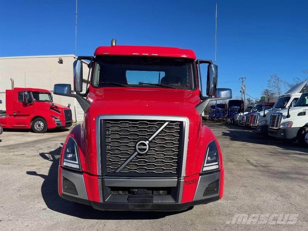 Volvo VNL64T300 Влекачи