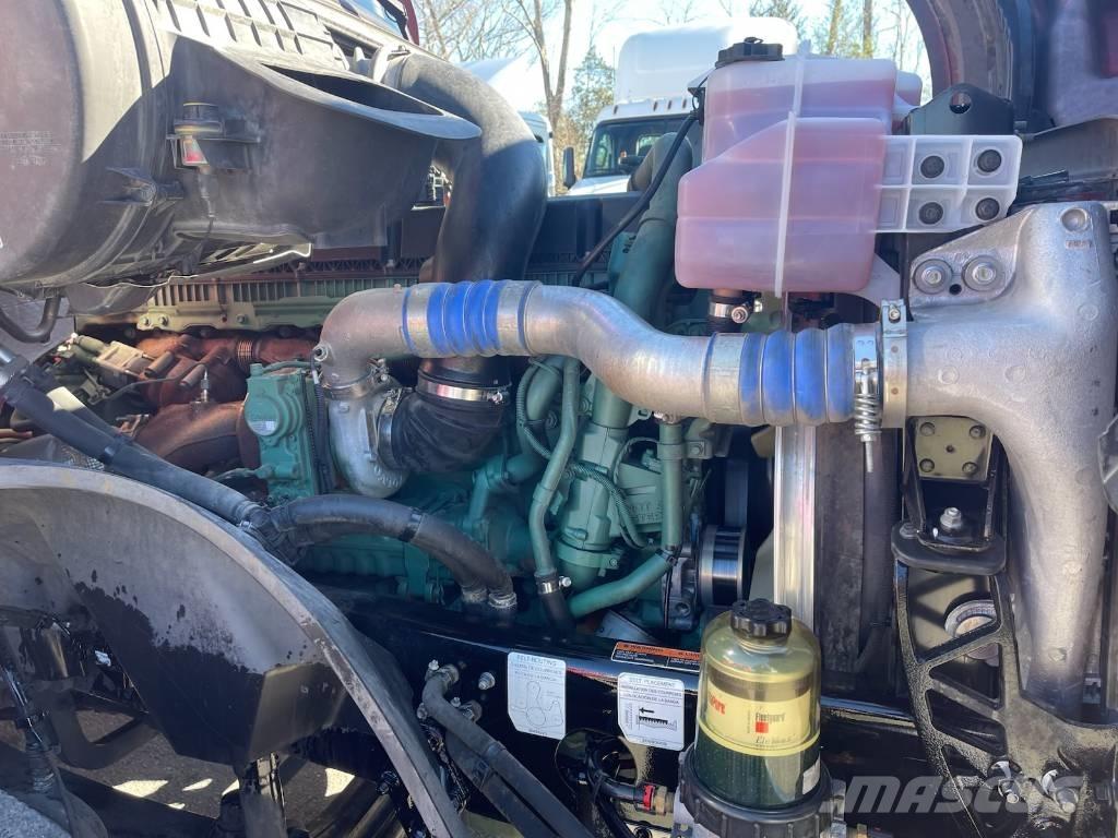 Volvo VNL64T300 Влекачи