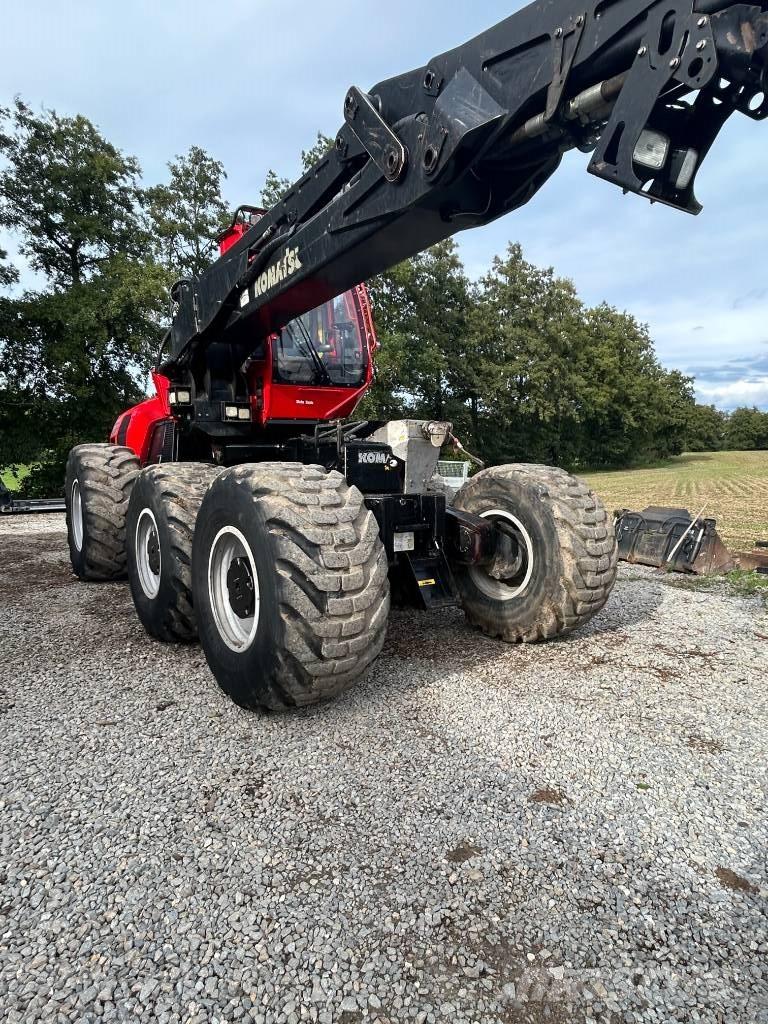 Komatsu 951 Харвестери
