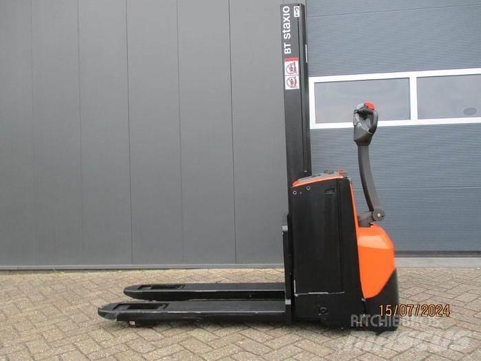 BT SWE 080L Колички високоповдигачи с теглич