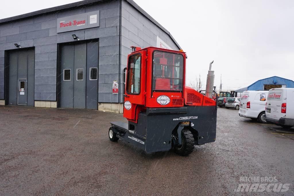 Combilift C4000 Повдигач с движение в 4 посоки