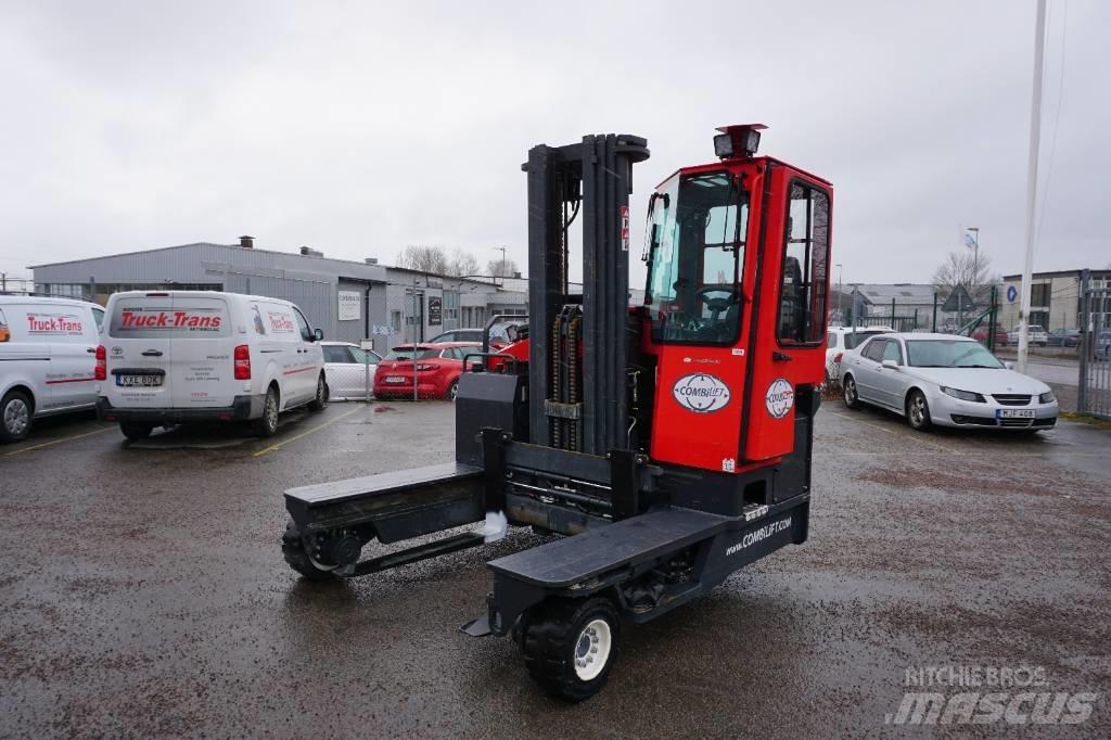 Combilift C4000 Повдигач с движение в 4 посоки