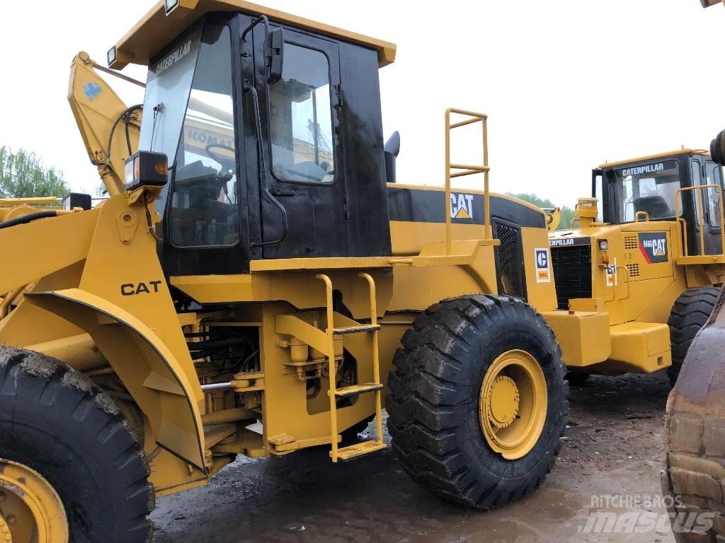CAT 966 Колесни товарачи