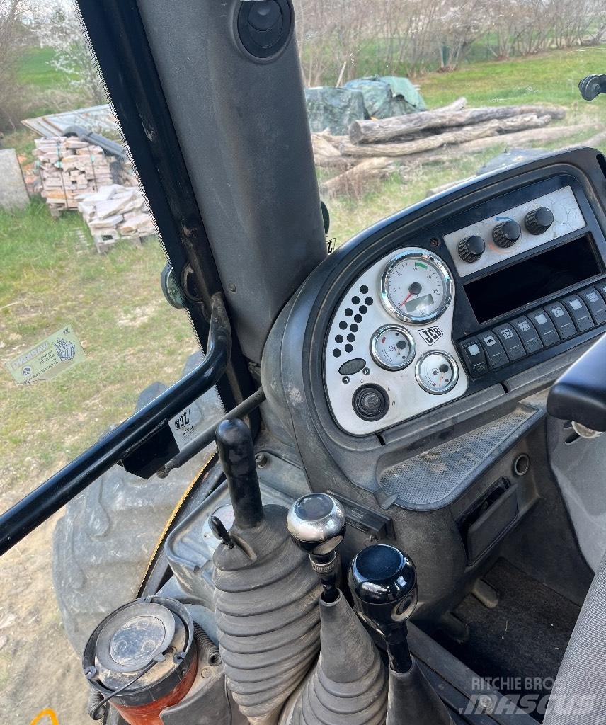JCB 4 CX Товарач със заден ексватор