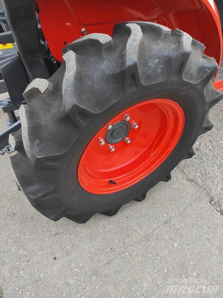 Kubota B1121 Компактни трактори