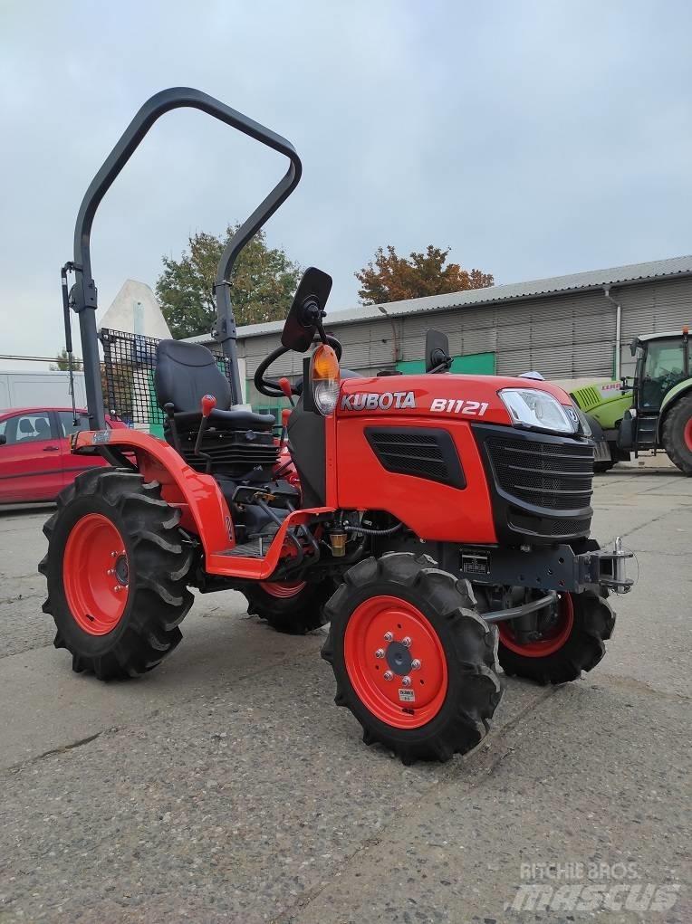 Kubota B1121 Компактни трактори