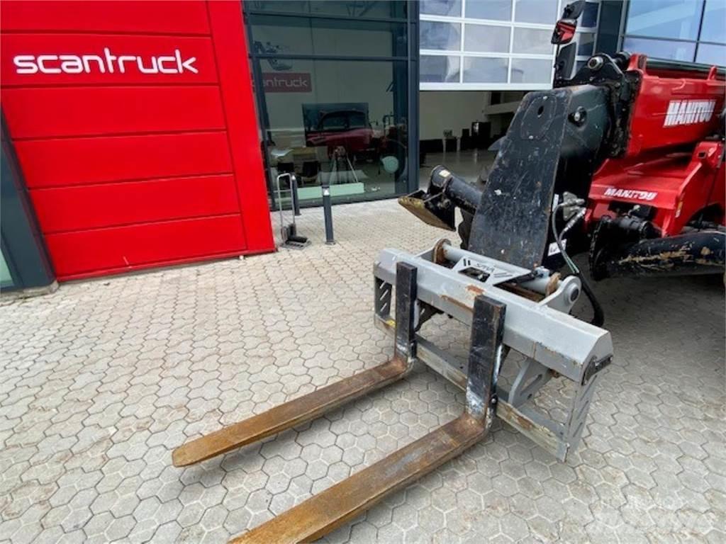Manitou MT1135 Телескопични товарачи