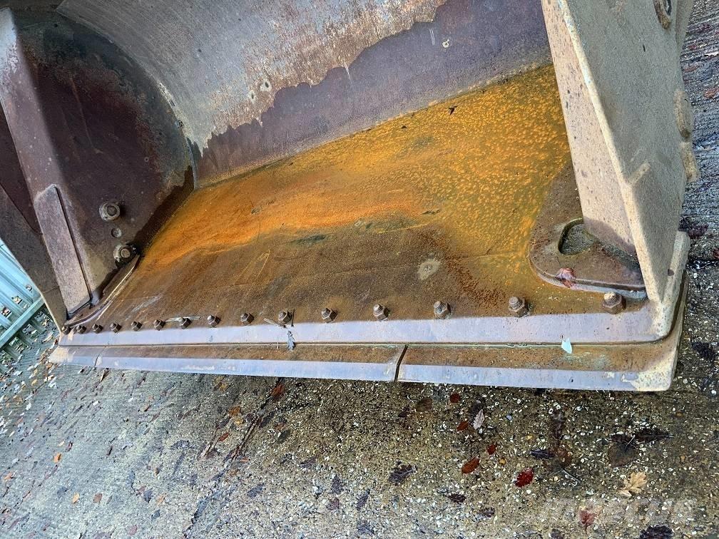 JCB 457 HT Колесни товарачи