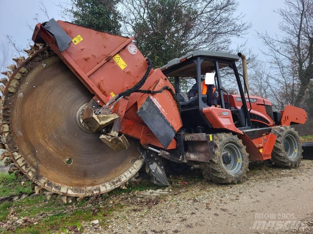 Ditch Witch RT125 Изкопни машини