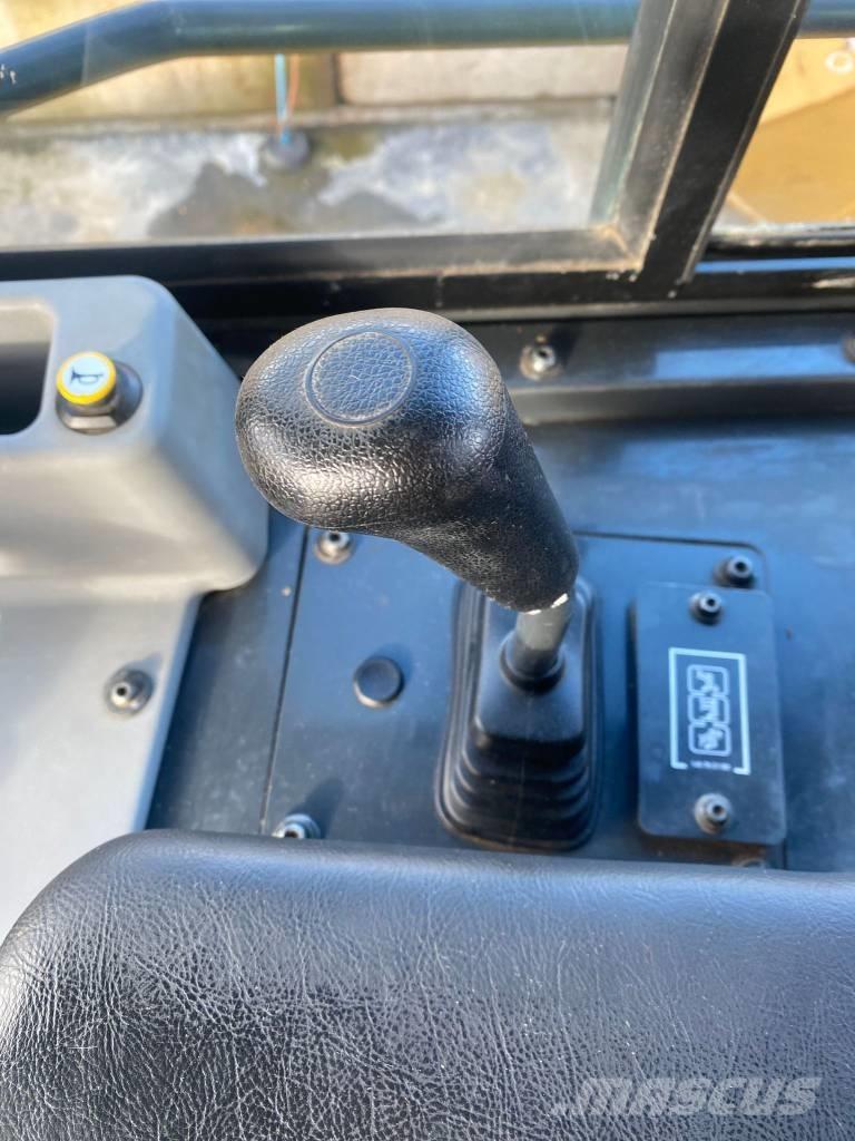 Komatsu D 61 PXi-24 Верижни булдозери
