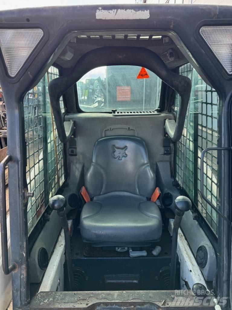 Bobcat 753 Колесни товарачи