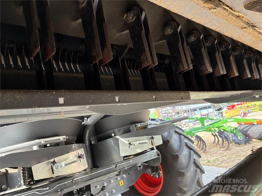 CLAAS Trion 650 Комбайни