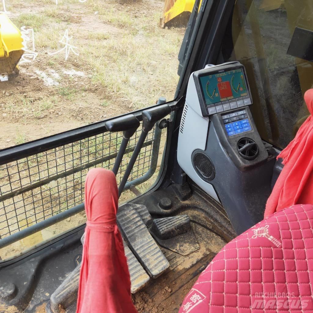 Komatsu PC200-8 Верижен екскаватор
