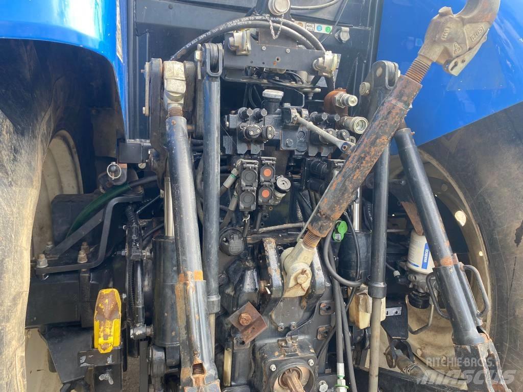 New Holland T 7.235 Трактори