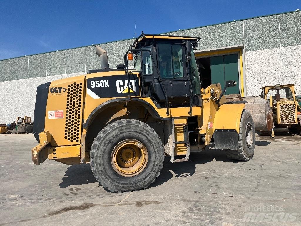 CAT 950K Колесни товарачи
