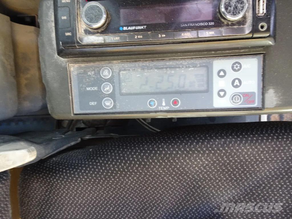 New Holland E235 Верижен екскаватор