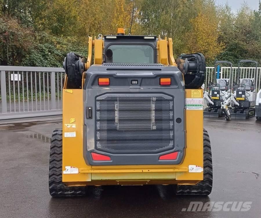 XCMG XC7-TV12 Верижен товарач