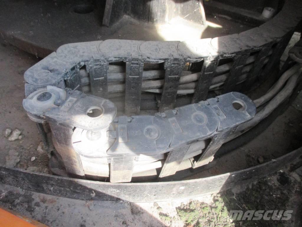 Manitou 100 VJR Вертикални мачтови повдигачи
