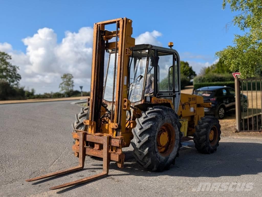JCB 930 Камиони за херавни местности