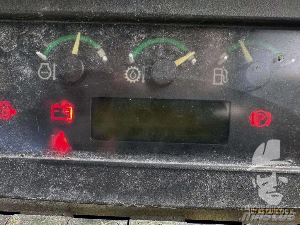 John Deere 310 J Товарач със заден ексватор