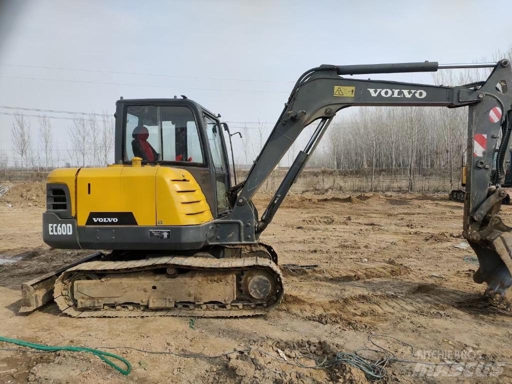 Volvo EC 60D Средни екскаватори 7т - 12т