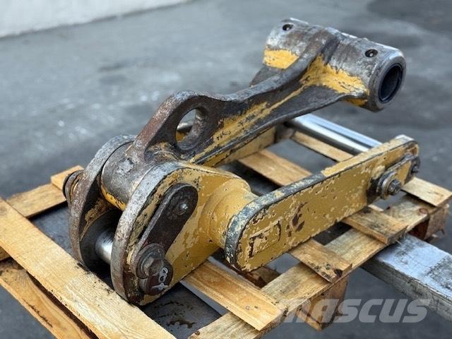 CAT 315 BUCKET ARM Стрели и рамена
