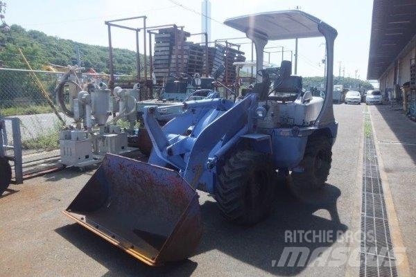 Mitsubishi WS210 Колесни товарачи