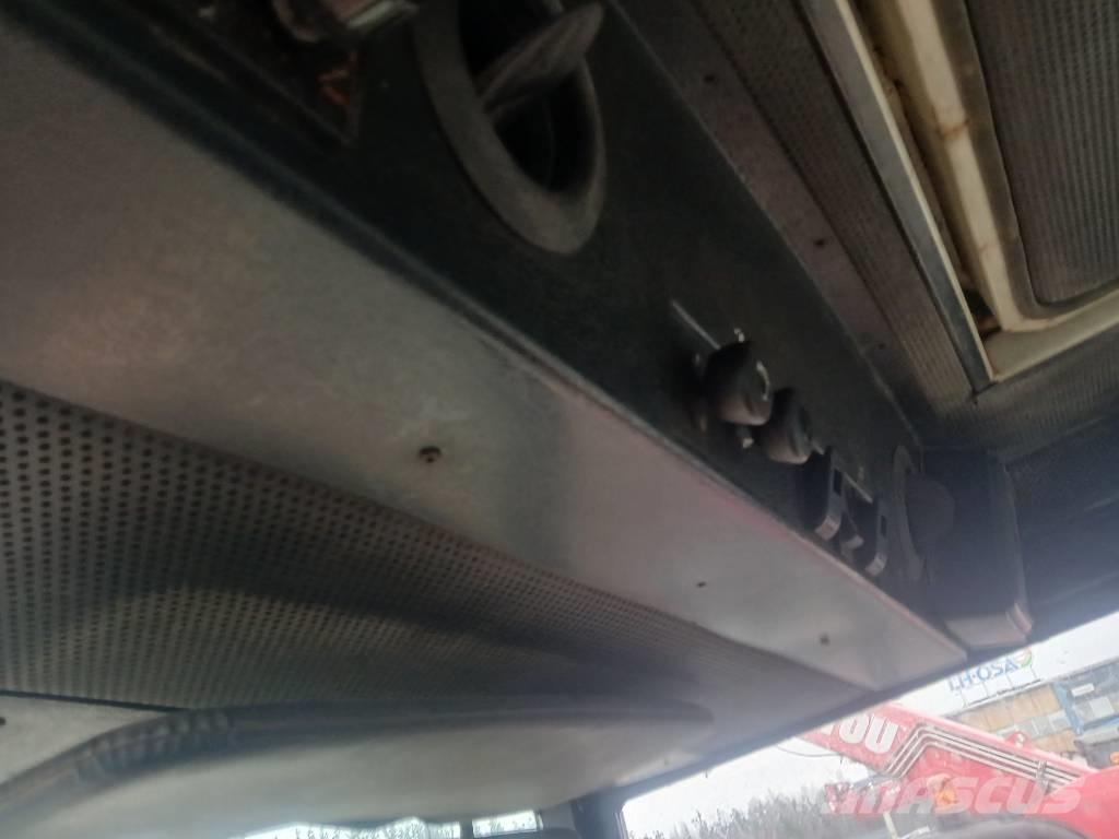 International 784 Трактори