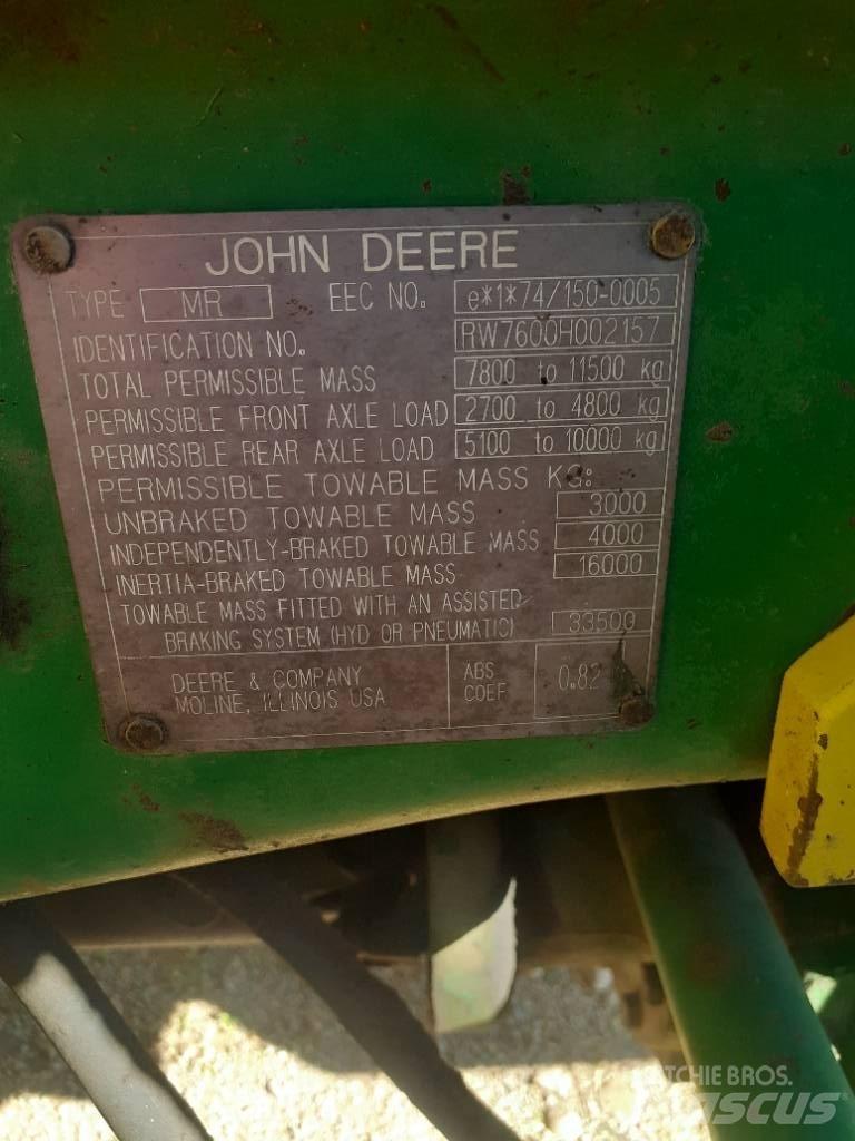 John Deere 7600 Трактори