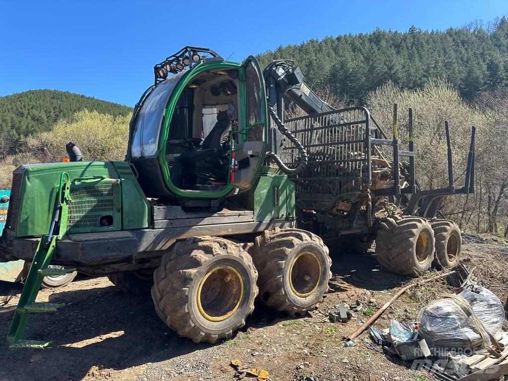 John Deere 810 E Форуардери