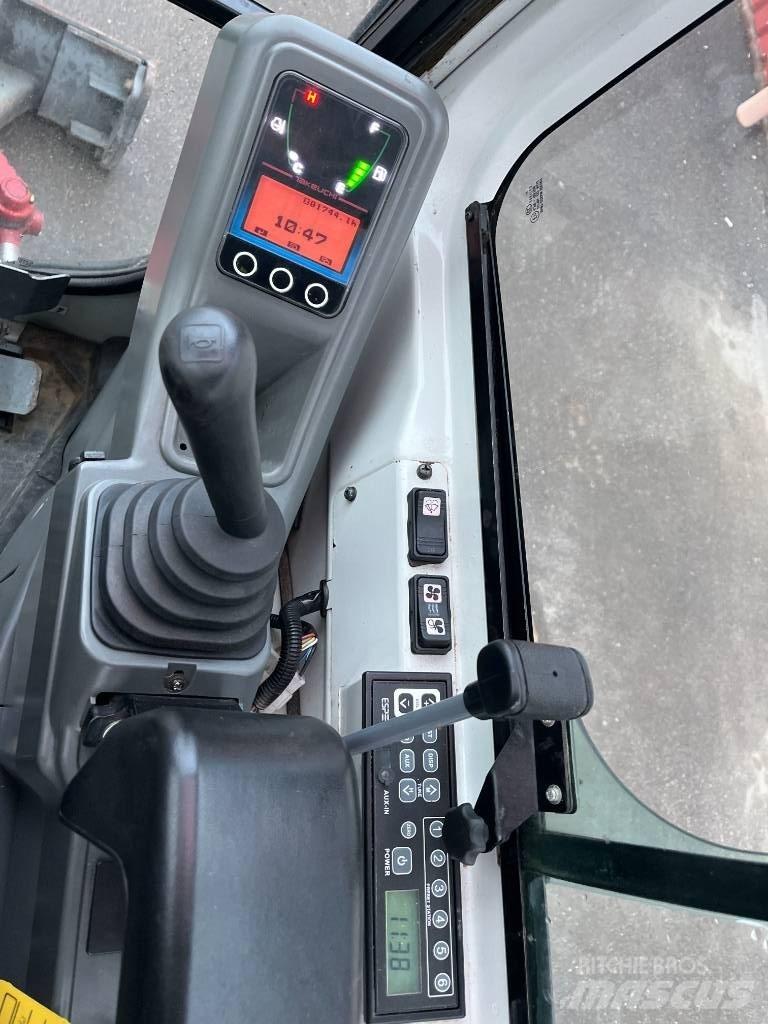 Takeuchi TB 216 Мини екскаватори < 7 т