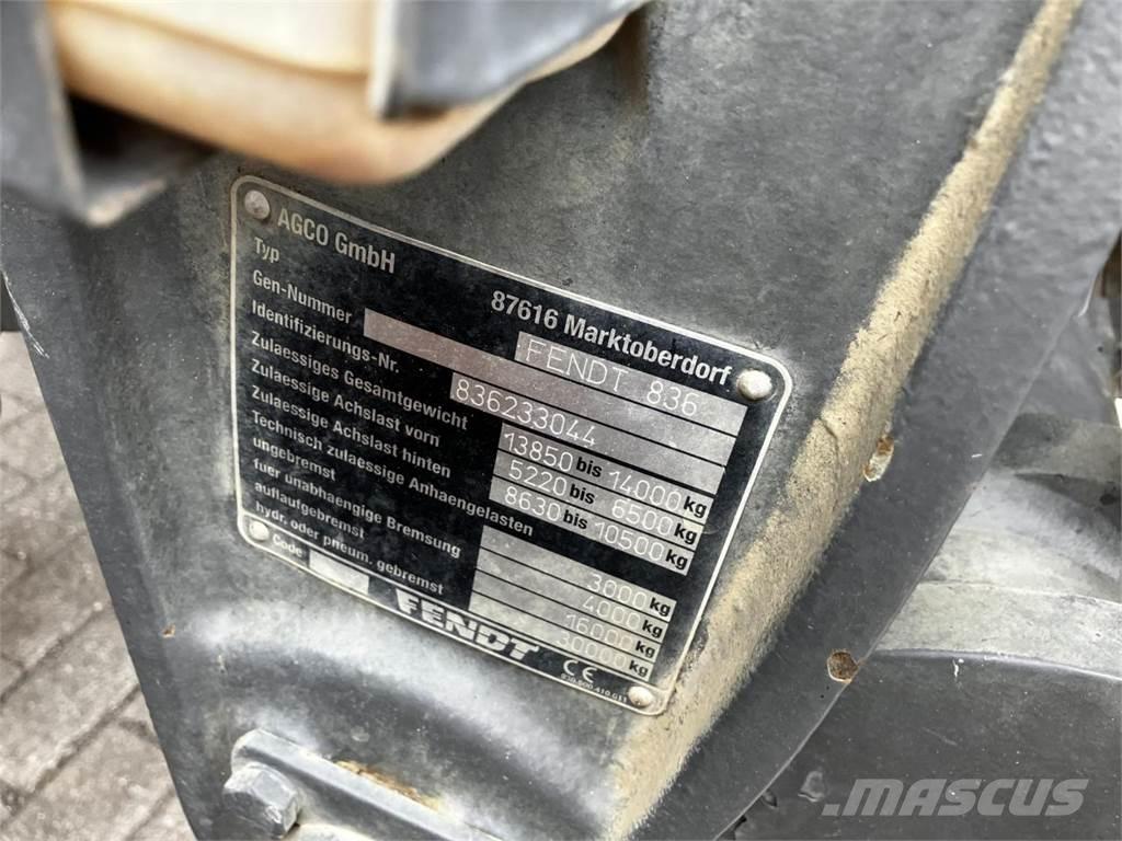 Fendt 828 Vario Трактори