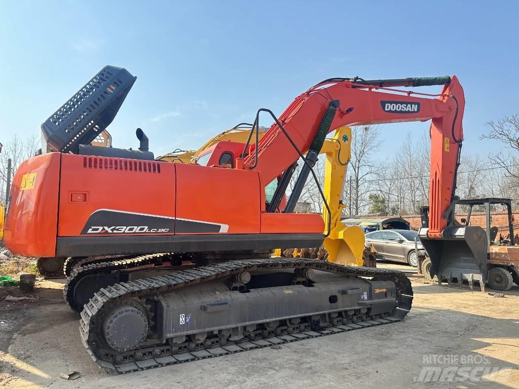 Doosan DX 300 Верижен екскаватор