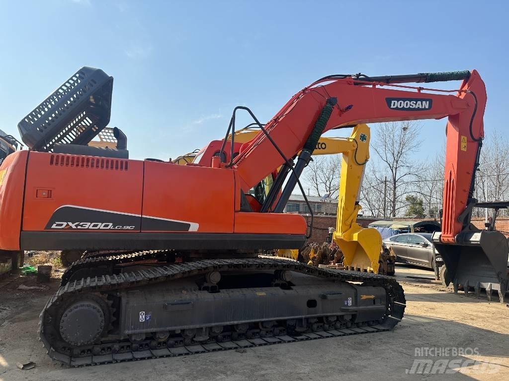 Doosan DX 300 Верижен екскаватор