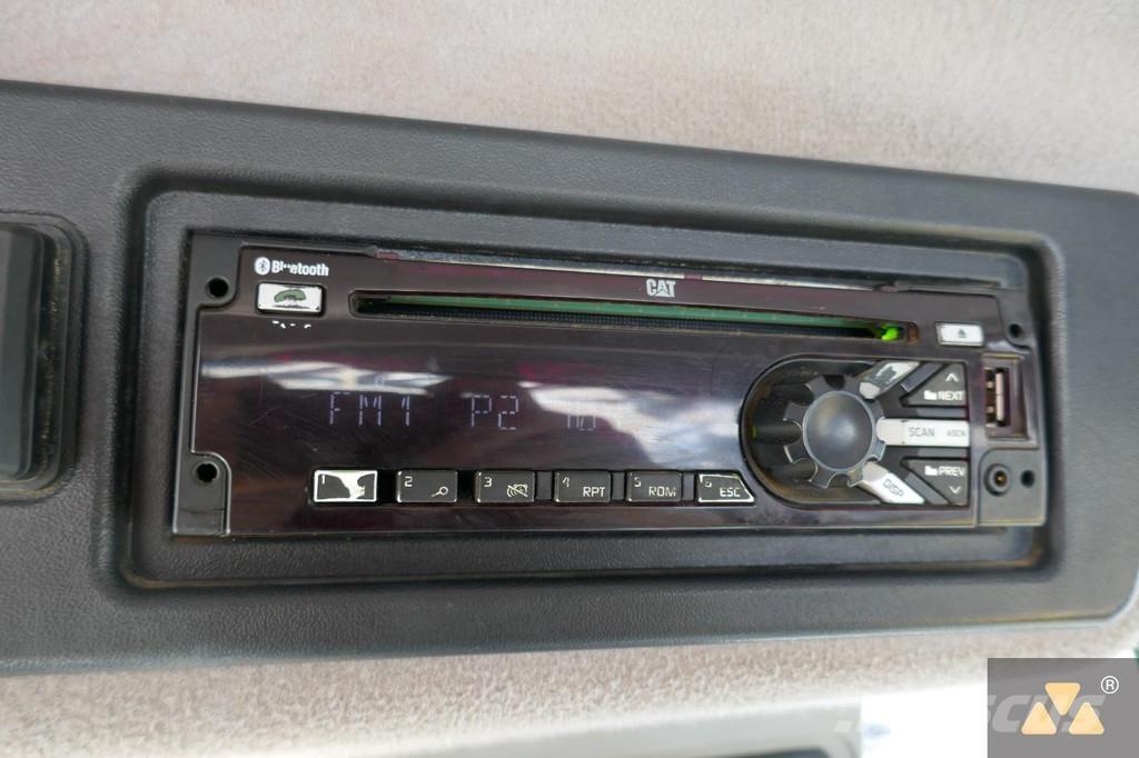 CAT 980M Колесни товарачи