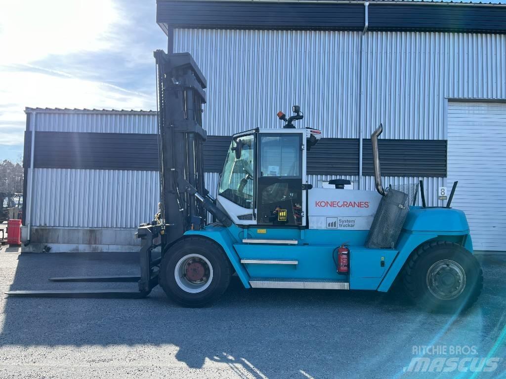 SMV 16-1200C Дизелови камиони