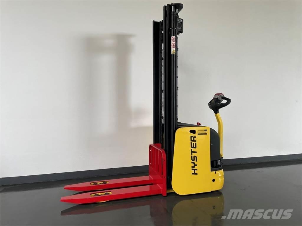 Hyster S1.6AC Колички високоповдигачи с теглич