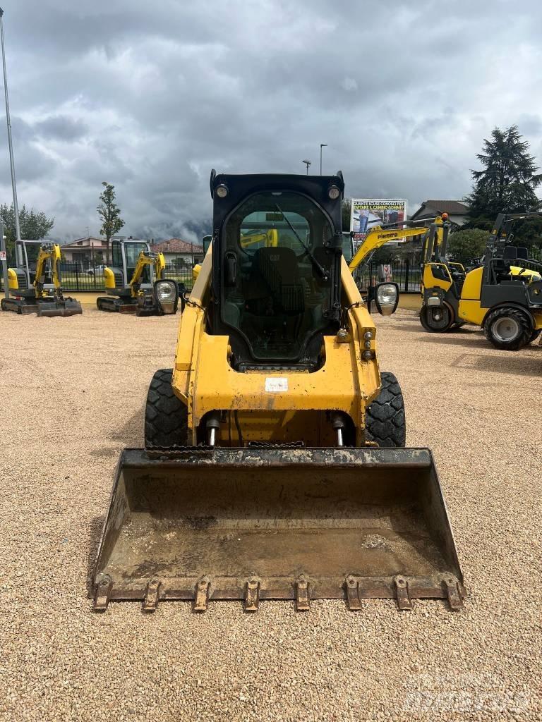 CAT 262 D Мини товарачи
