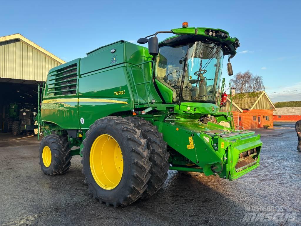 John Deere T670I 4WD Комбайни