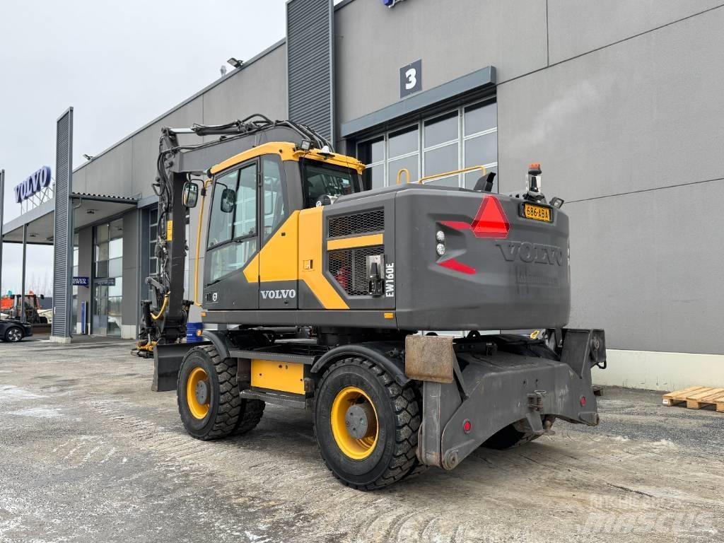Volvo EW 160 Колесни екскаватори