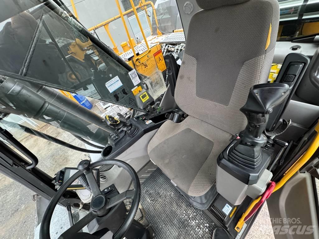 Volvo EW 160 Колесни екскаватори